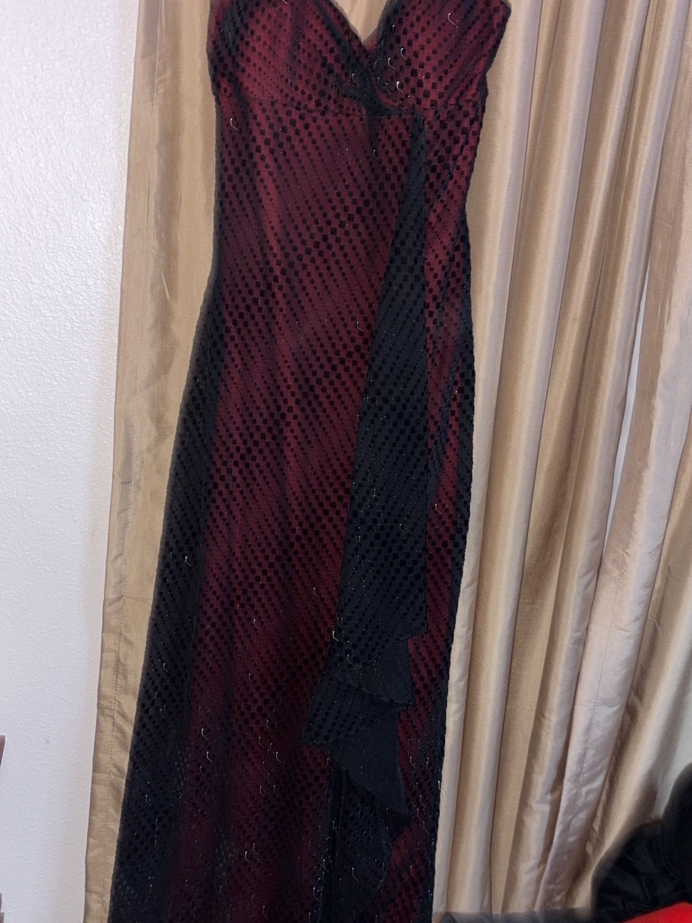 Elegant Black and Burgundy Evening Gown - Women Dresses